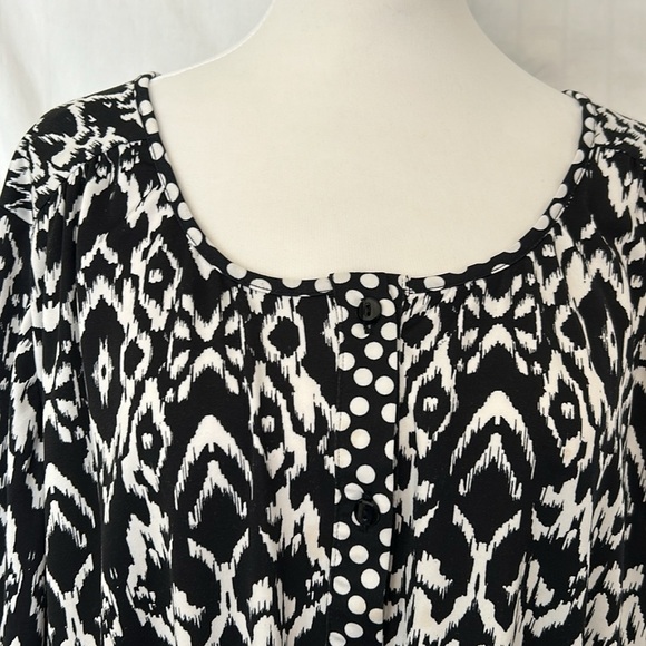 New Directions Black and White Button Up Blouse with Front Tie Sz 2X - Picture 2 of 12